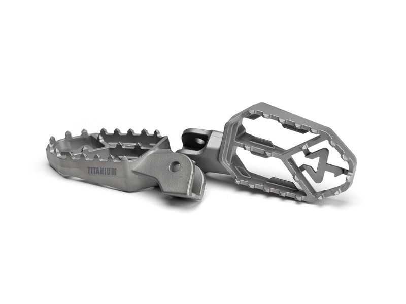 Akrapovic Adventure Footpeg Set (Titanium) BMW R 1