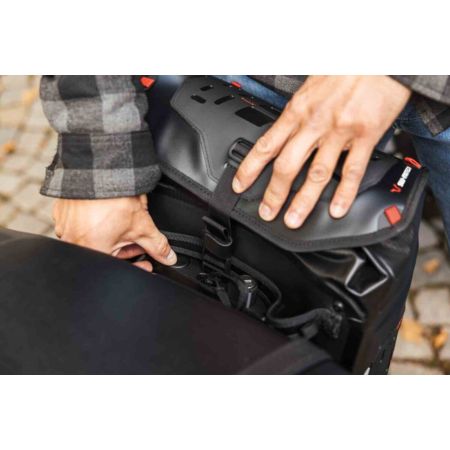 Torba boczna SW MOTECH WP SIDE BAG BK 11L BMW R 12